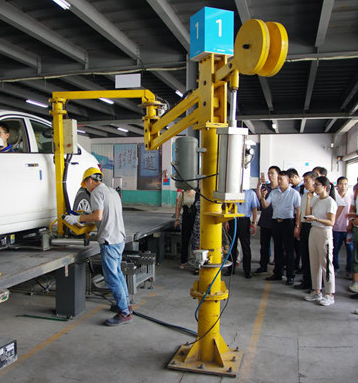 工信部赴杭州伯坦 調(diào)研“車電分離、分箱換電”生態(tài)
